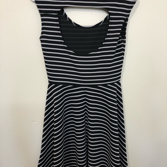 Stripped black and white dress!! - Picture 2 of 3